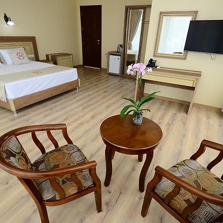 Hotel 725 B Batumi Eksteriør bilde