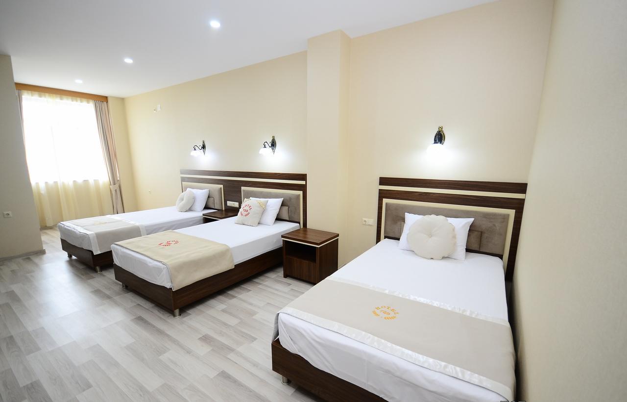 Hotel 725 B Batumi Rom bilde